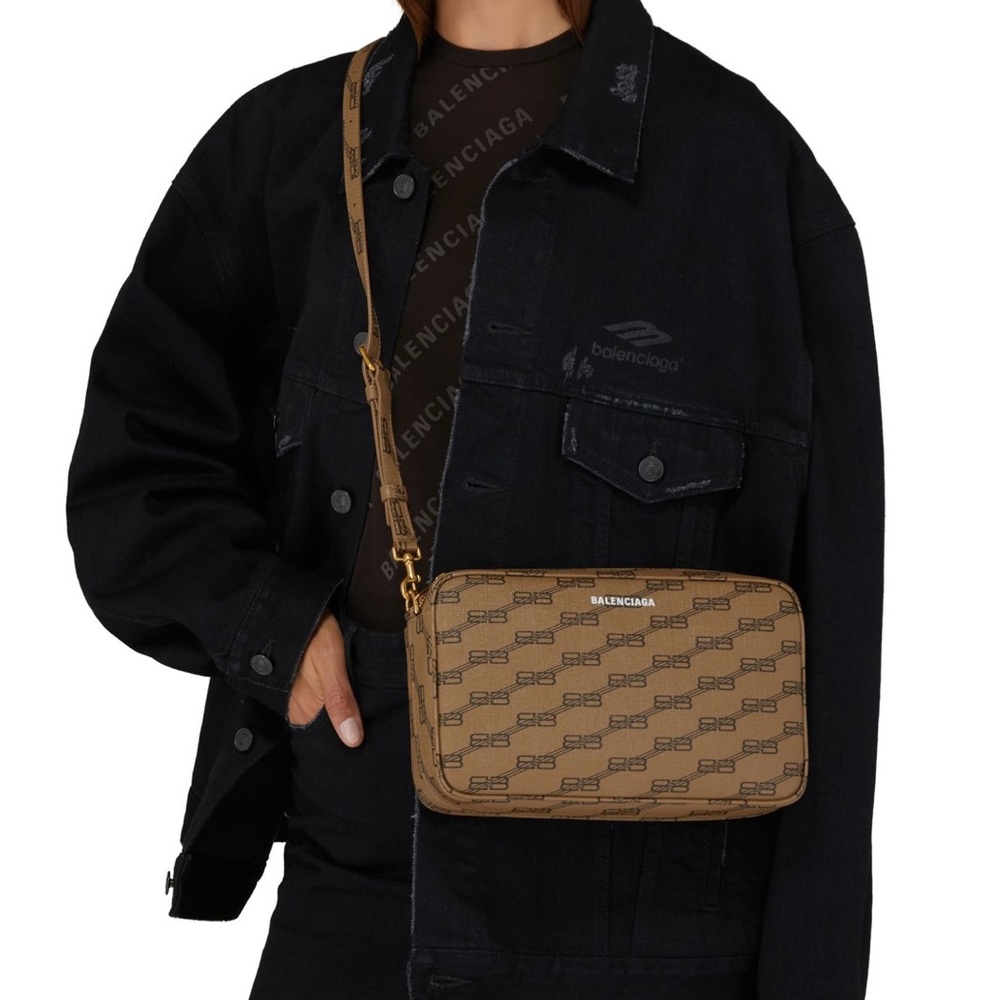Balenciaga Medium Signature Camera Bag in Beige